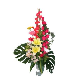 Pirámide de Rosas en Cristal 2